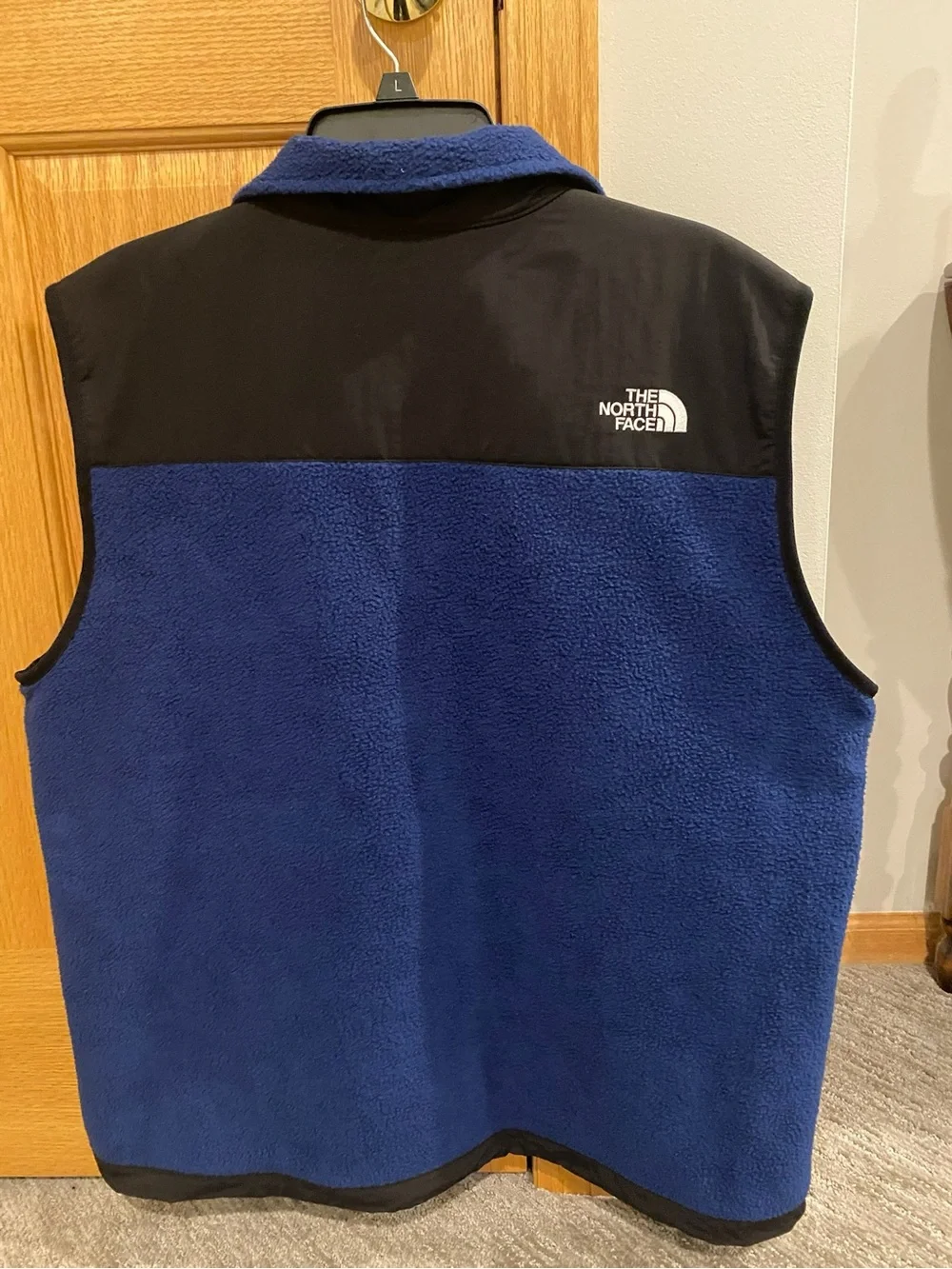 NWT The North Face Estate Blue and Black Retro Denali Vest - Men's Size Large